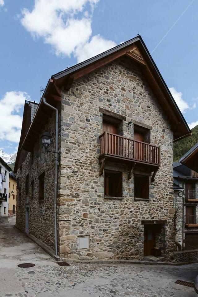 Cantal Sallent De Gallego Sencillo Y Acogedor Экстерьер фото